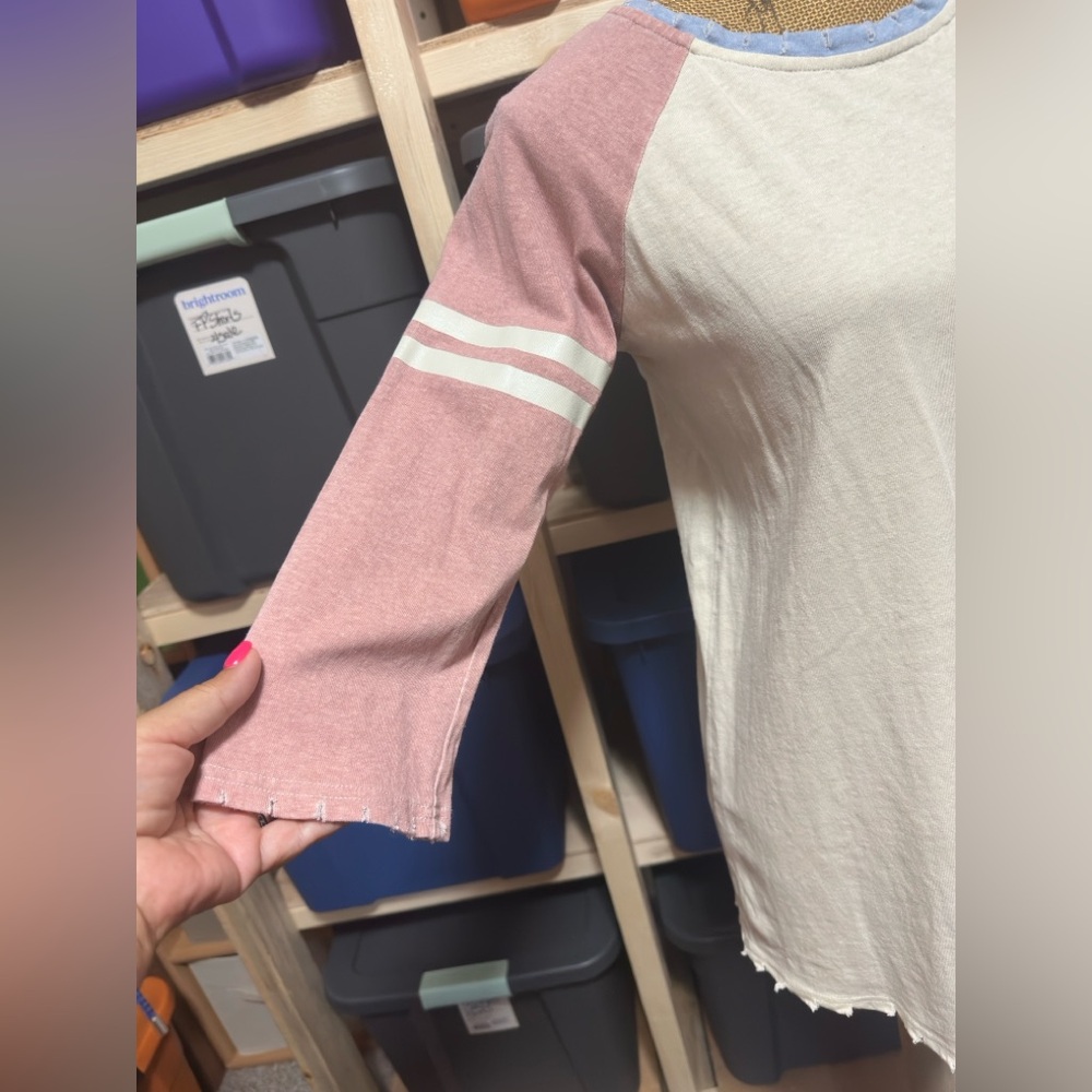 POL Colorblock Raglan Sleeve Top - Picture 3 of 9
